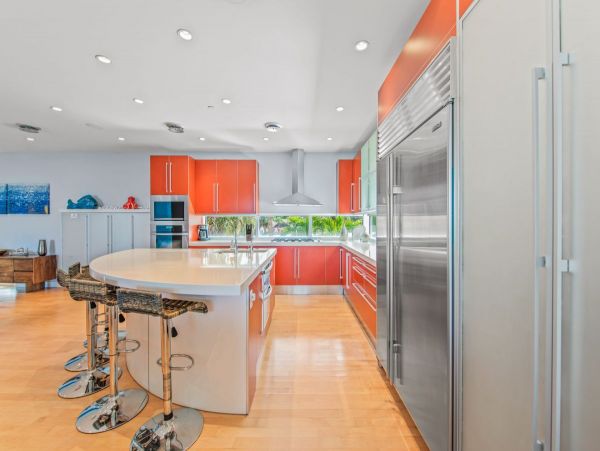 Siesta Key Luxury Vacation Rental | Gulf-Front 5 Bedroom with Pool