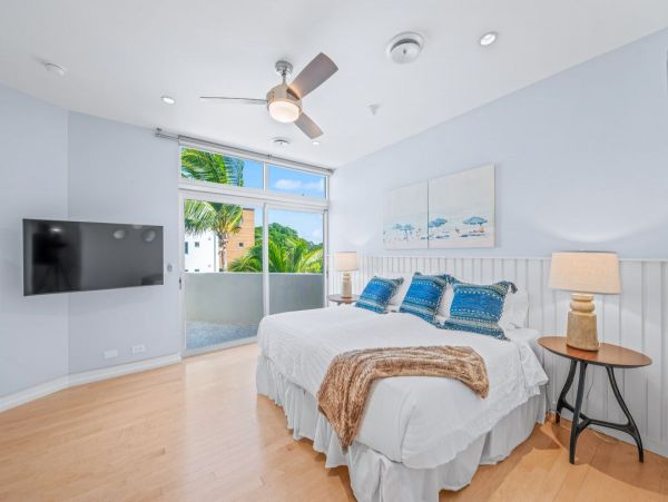 Siesta Key Luxury Vacation Rental | Gulf-Front 5 Bedroom with Pool