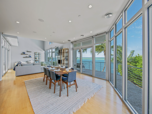 Siesta Key Luxury Vacation Rental | Gulf-Front 5 Bedroom with Pool