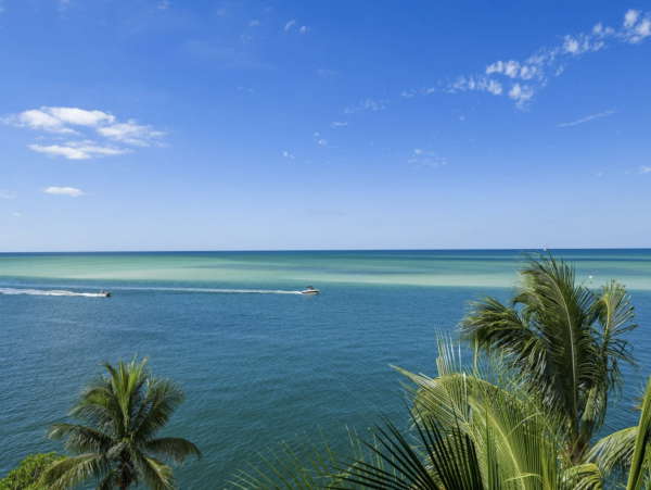 Siesta Key Luxury Vacation Rental | Gulf-Front 5 Bedroom with Pool