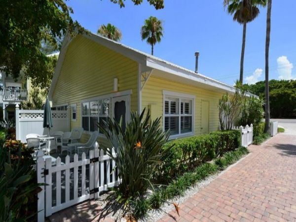 LONGBOAT KEY ON THE BEACH CONDO
