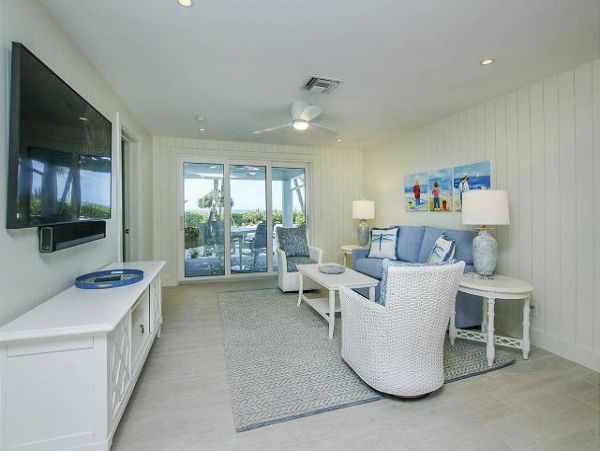 Charming Gulf Front 2 Bedroom Beach Vacation Home in Captiva