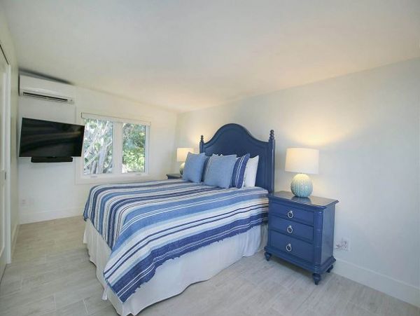 Charming Gulf Front 2 Bedroom Beach Vacation Home in Captiva