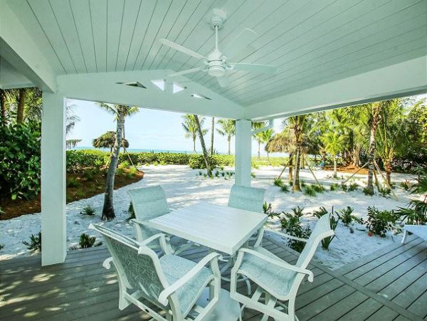 Charming Gulf Front 2 Bedroom Beach Vacation Home in Captiva