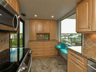 Two Bedroom Condo with Partial Gulf Views Sleeps 6