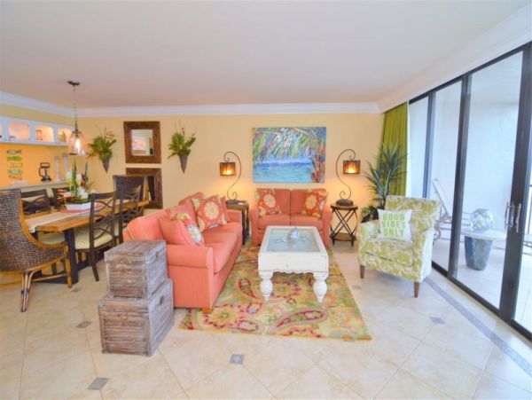 Beautiful Vacation Condo in Fort Myers 2 Bedrooms Sleeps 6