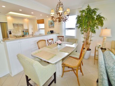 Stunning Bay Views 2 Bedroom Sanibel Vacation Condo