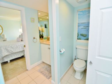 Stunning Bay Views 2 Bedroom Sanibel Vacation Condo