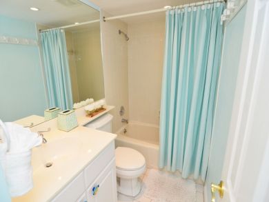 Stunning Bay Views 2 Bedroom Sanibel Vacation Condo