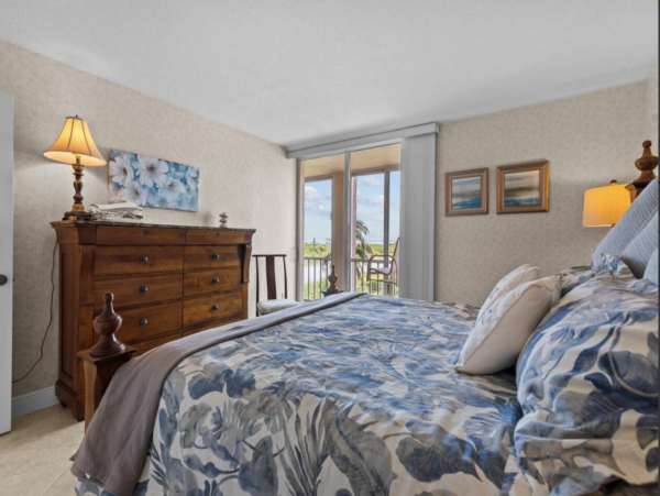 Fort Myers Beachside Lovely What A great Property Tennis, Pool Lanai