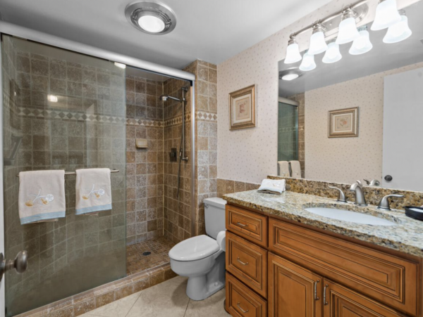 Fort Myers Beachside Lovely What A great Property Tennis, Pool Lanai