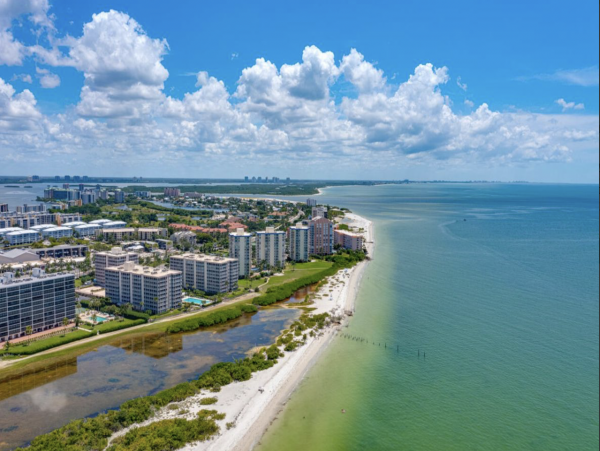 Fort Myers Beachside Lovely What A great Property Tennis, Pool Lanai