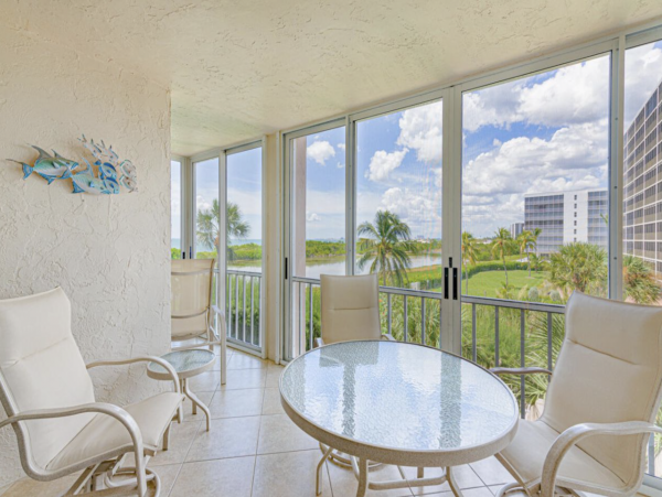 Fort Myers Beachside Lovely What A great Property Tennis, Pool Lanai