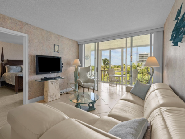 Fort Myers Beachside Lovely What A great Property Tennis, Pool Lanai