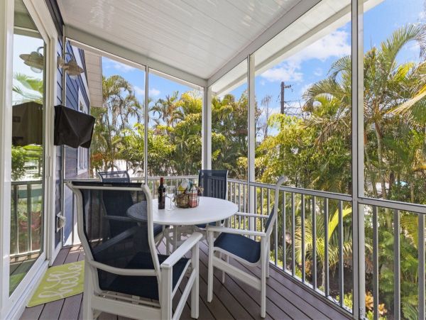 Fabulous 3 Bedroom Family Home in Homes Beach Pool & Hot Tub