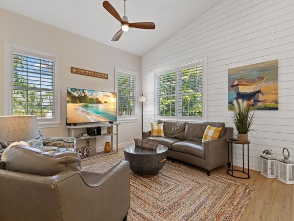 Fabulous 3 Bedroom Family Home in Homes Beach Pool & Hot Tub