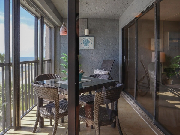 Fort Myers Lovely 2 Bedroom Vacation Condo