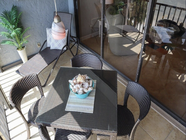 Fort Myers Lovely 2 Bedroom Vacation Condo
