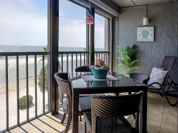 Fort Myers Lovely 2 Bedroom Vacation Condo