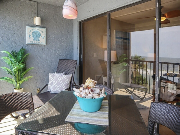 Fort Myers Lovely 2 Bedroom Vacation Condo