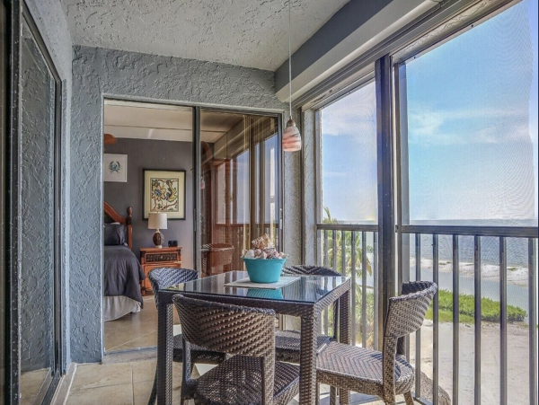 Fort Myers Lovely 2 Bedroom Vacation Condo