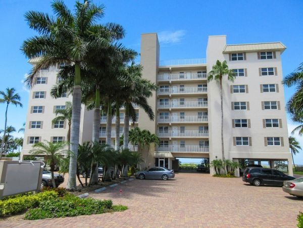 Fort Myers Lovely 2 Bedroom Vacation Condo