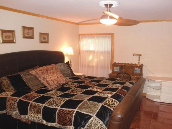 Nice One Bedroom Vacation Condo in Sarasota Sleeps 2 Guests