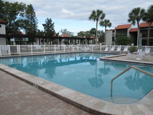 Nice One Bedroom Vacation Condo in Sarasota Sleeps 2 Guests