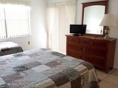 Bradenton 2 Bedroom Vacation Condo Sleeps 4 Guests