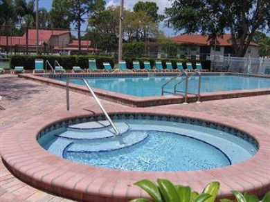 Bradenton 2 Bedroom Vacation Condo Sleeps 4 Guests