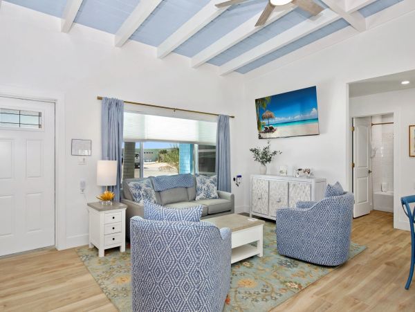 Fort Myers Vacation Home Sleeps Eight Guests.