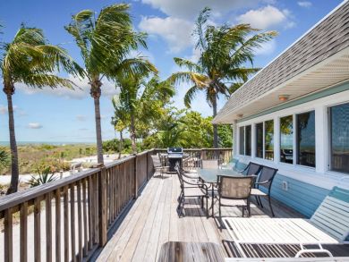 Fort Myers 3 Bedroom Vacation Duplex Rental with Pool