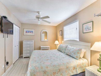 FORT MYERS 3 BEDROOM POOL HOME CLOSE TO GULF OF MEXICO