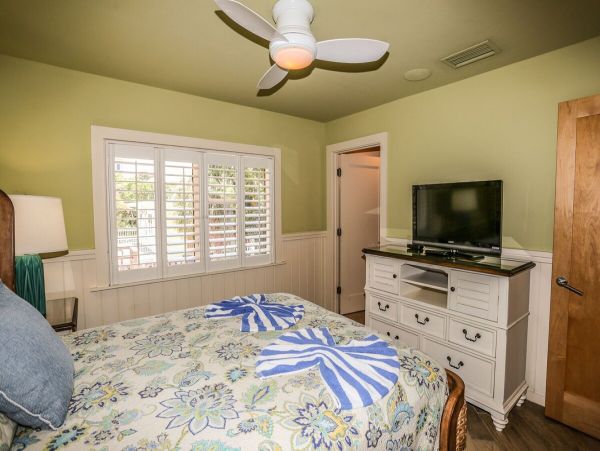 Fort Myers Vacation Home Sleep Ten Guests,