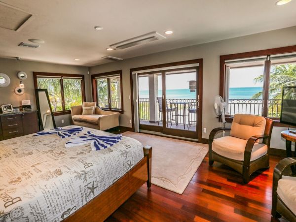 Fort Myers Vacation Home Sleep Ten Guests,