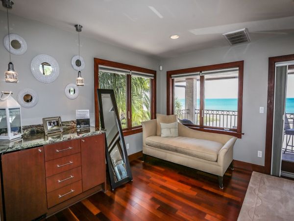 Fort Myers Vacation Home Sleep Ten Guests,