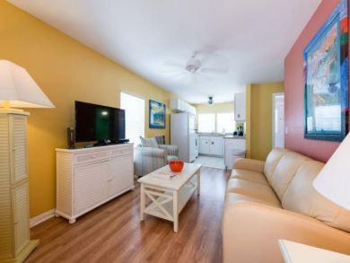 On Beach Fort Myers Vacation Home Three Bedrooms Sleep 6