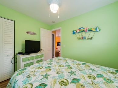On Beach Fort Myers Vacation Home Three Bedrooms Sleep 6