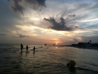 On Beach Fort Myers Vacation Home Three Bedrooms Sleep 6
