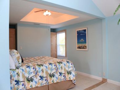 Fort Myers 2 Bedroom Vacation Condo Short Walk to Beach