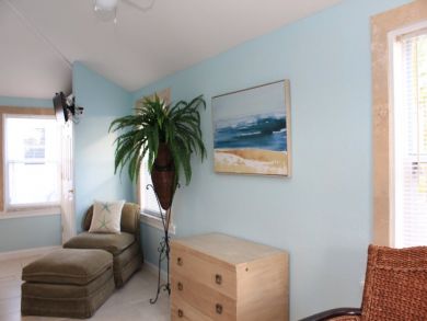 Fort Myers 2 Bedroom Vacation Condo Short Walk to Beach