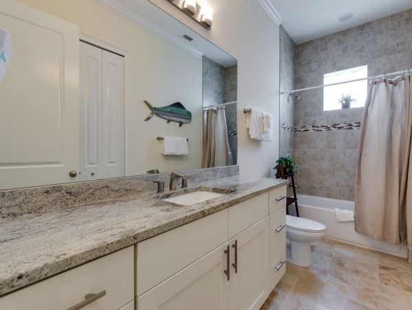 5 Bedroom Canal Home with Private Pool and Dock- Fort Myers