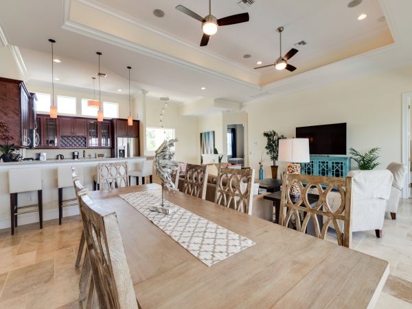 5 Bedroom Canal Home with Private Pool and Dock- Fort Myers