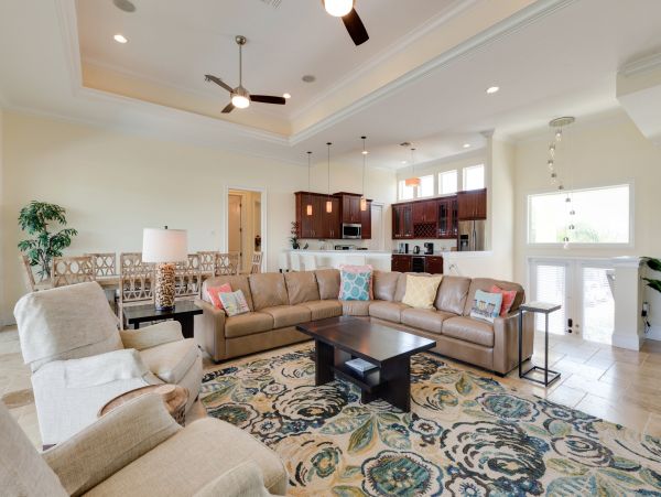5 Bedroom Canal Home with Private Pool and Dock- Fort Myers