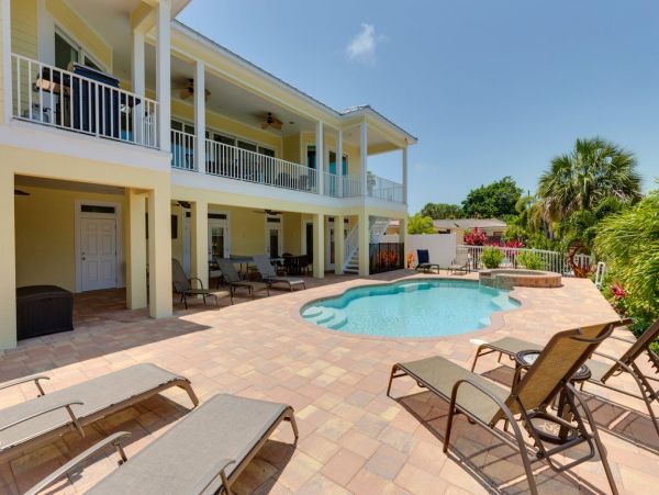 5 Bedroom Canal Home with Private Pool and Dock- Fort Myers