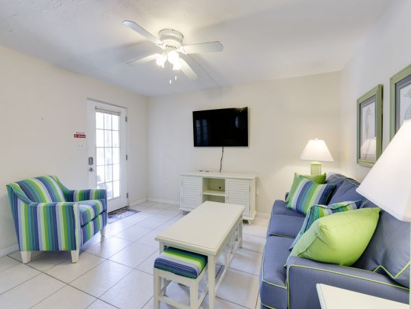 Fort Myers Home 907536