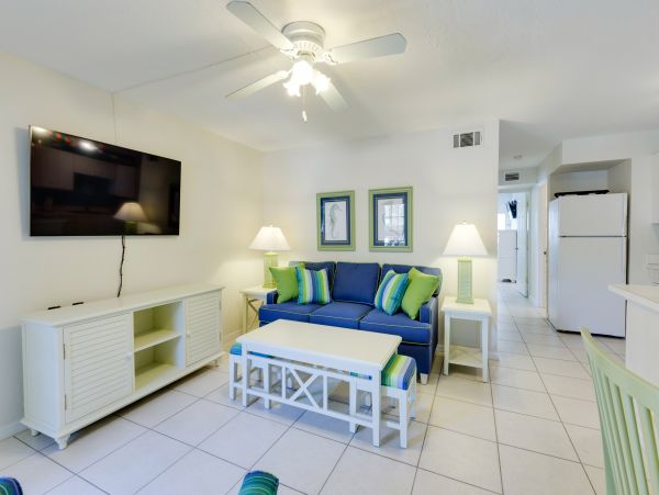 Fort Myers Home 907536