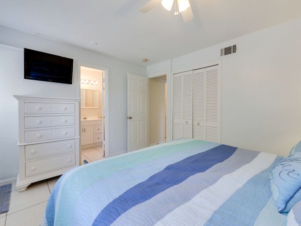 Fort Myers Home 907536