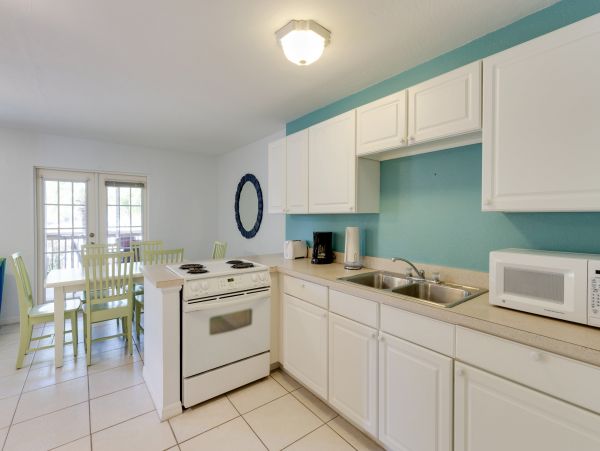 Walk to Beach Fort Myers Vacation Condo Two Bedrooms