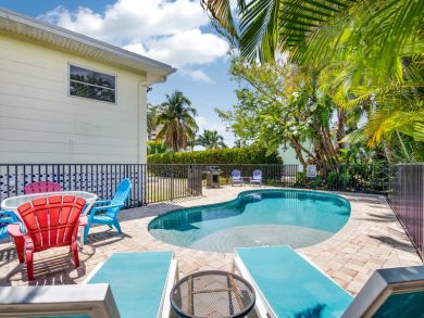 Fort Myers Adorable Vacation Cottage with Pool